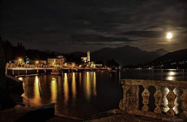 Casa Intignano - Camera Con Bagno E Portico Vista Lago Tremezzo Kültér fotó